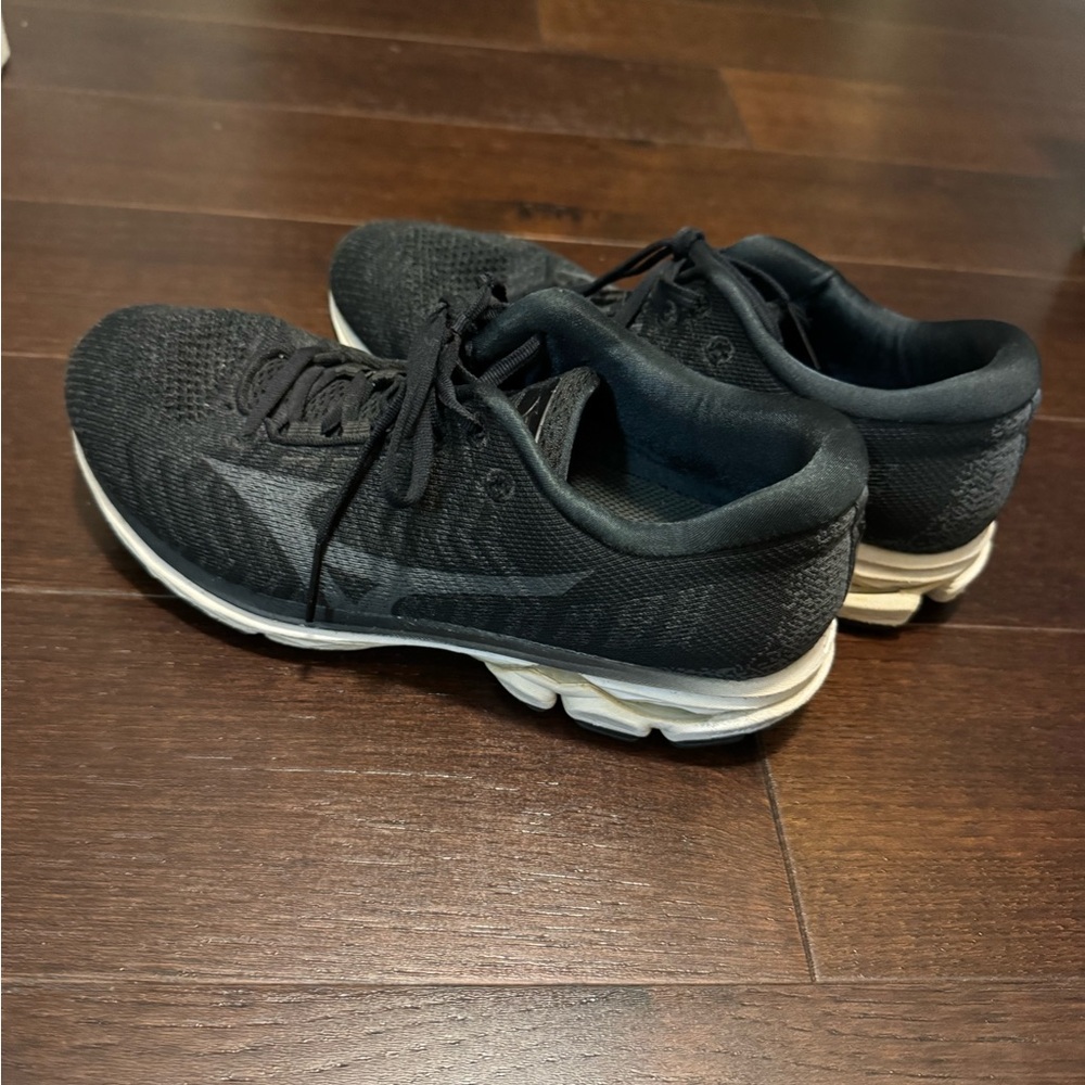 Mizuno Wave Rider Waveknit - Women’s Black and White Running Shoes